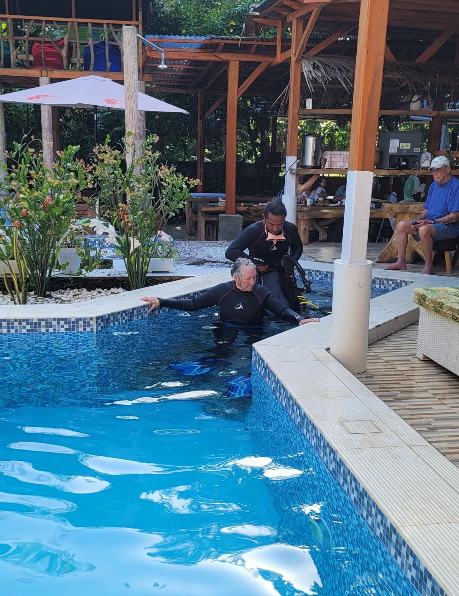 Bunaken Villa Queen'S Dive 마나도 외부 사진